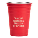 Dites ce que la tasse en métal