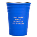 Dites ce que la tasse en métal